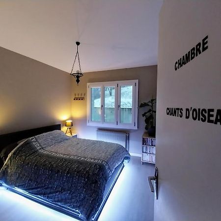 Au Pays D'Angeline Hotell La Pacaudière Exteriör bild