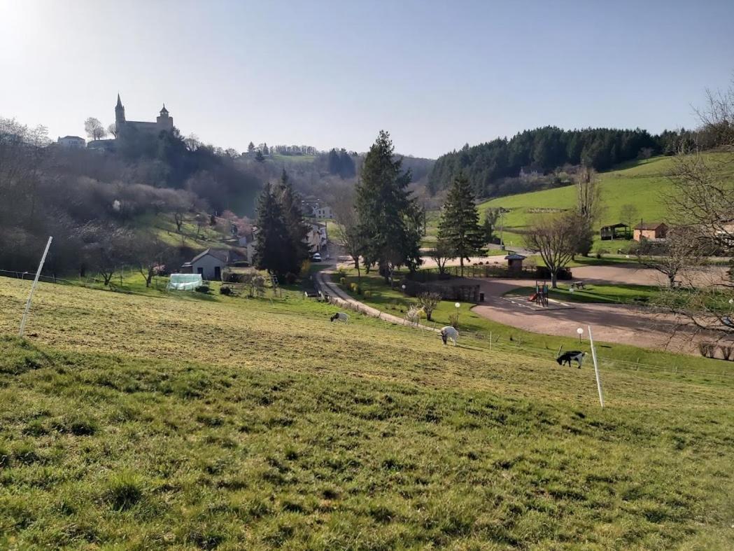 Au Pays D'Angeline Hotell La Pacaudière Exteriör bild