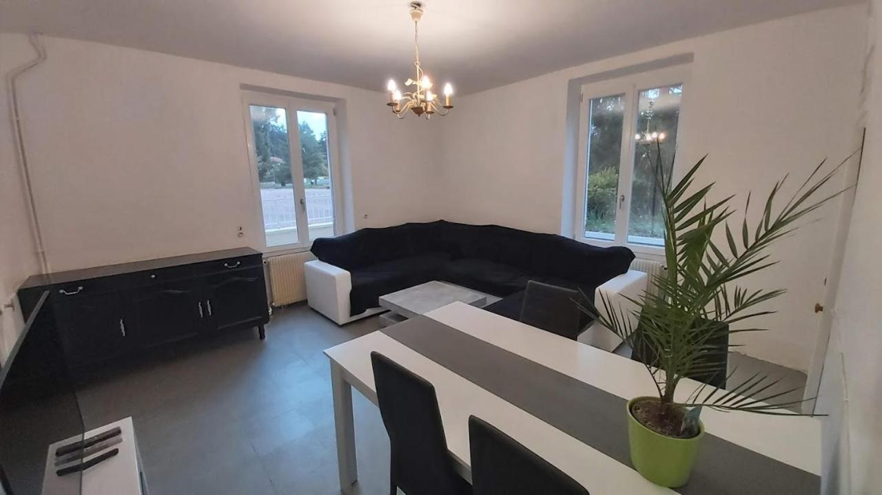 Au Pays D'Angeline Hotell La Pacaudière Exteriör bild