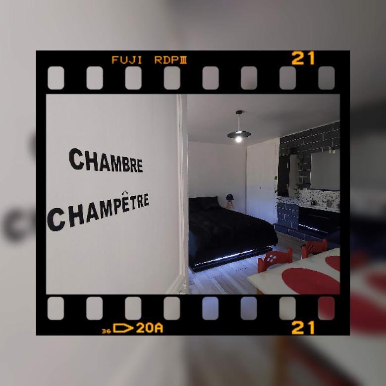 Au Pays D'Angeline Hotell La Pacaudière Rum bild